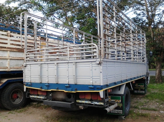 รถฮีโน่ 6 ล้อ หลังถนน FF3H  195 แรงม้า. ปี 38   สนใจติดต่อ  081 - 6079515