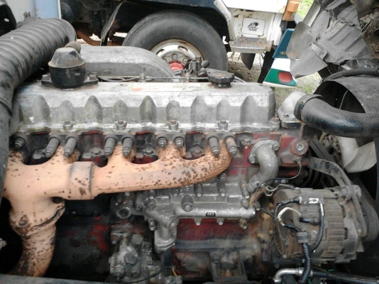 รถฮีโน่ 6 ล้อ หลังถนน FF3H  195 แรงม้า. ปี 38   สนใจติดต่อ  081 - 6079515