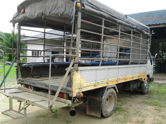 รถโตโยต้า  6  ล้อ หลังถนน 115 แรงม้า.    สนใจติดต่อ  081 - 6079515