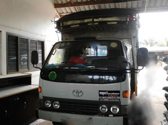 รถโตโยต้า  6  ล้อ หลังถนน 115 แรงม้า.    สนใจติดต่อ  081 - 6079515