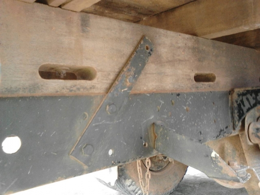 รถโตโยต้า  6  ล้อ หลังถนน 115 แรงม้า.    สนใจติดต่อ  081 - 6079515