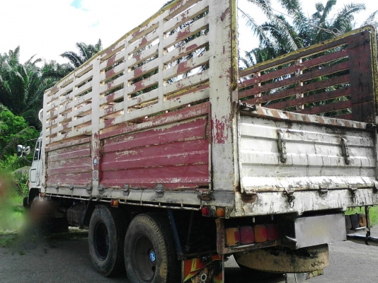 รถฮีโน่ 10 ล้อ หลังถนน FL187   178 แรงม้า. ปี 34   สนใจติดต่อ  081 - 6079515