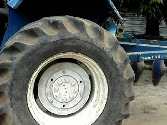 ขายรถไถ FORD รุ่น6640 4x 4( ราคา 588,000 บาท) คานหน้าคาลาโล่ พร้อมใช้งาน ขายรถไถ FORD 6640 90 แรงม้า 4 สูบ เครื่องแน่น 2 เพลา พร้อมใช้งาน มีอุปกรณ์ 2 รายการ คือ ผานดันหน้า- ผาน 7 ใบอินวอย สนใจติดต่อ โทร. 0918329727 044666729 คุณโชคชัย อ.สตึก จ.บุร ขายรถไถ FORD รุ่น6640 4x 4( ราคา 588,000 บาท) คานหน้าคาลาโล่ พร้อมใช้งาน ขายรถไถ FORD 6640 90 แรงม้า 4 สูบ เครื่องแน่น 2 เพลา พร้อมใช้งาน มีอุปกรณ์ 2 รายการ คือ ผานดันหน้า- ผาน 7 ใบอินวอย สนใจติดต่อ โทร. 0918329727 044666729 คุณโชคชัย อ.สตึก จ.บุร