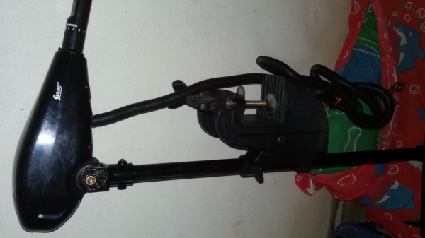 ขายเรือตกปลา ความยาว 2.50 ม. กว้าง 1 ม. พร้อมมอเตอร์ไกด์ 1 ตัว ขนาด 36 ปอนด์ ไม้พาย ไม้นั่ง2อัน 7500 บาท เบอร์ติดต่อ 0871434108