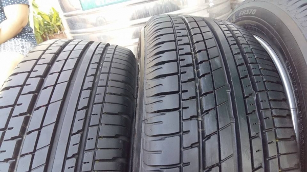 ขายล้อแม็กป้ายแดง honda jazz 16"พร้อมยางปี15 สนใจติดต่อเล็กคลองสามครับ 081-3747940