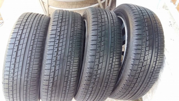 ขายล้อแม็กป้ายแดง honda jazz 16"พร้อมยางปี15 สนใจติดต่อเล็กคลองสามครับ 081-3747940