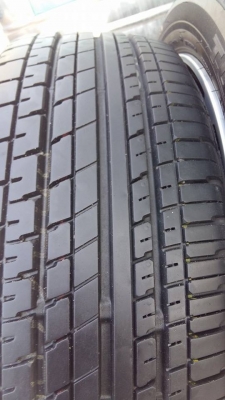 ขายล้อแม็กป้ายแดง honda jazz 16"พร้อมยางปี15 สนใจติดต่อเล็กคลองสามครับ 081-3747940