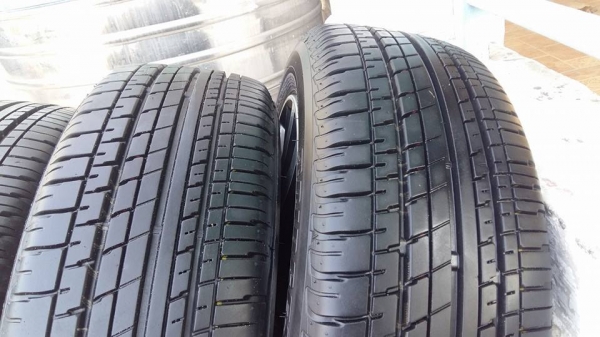 ขายล้อแม็กป้ายแดง honda jazz 16"พร้อมยางปี15 สนใจติดต่อเล็กคลองสามครับ 081-3747940