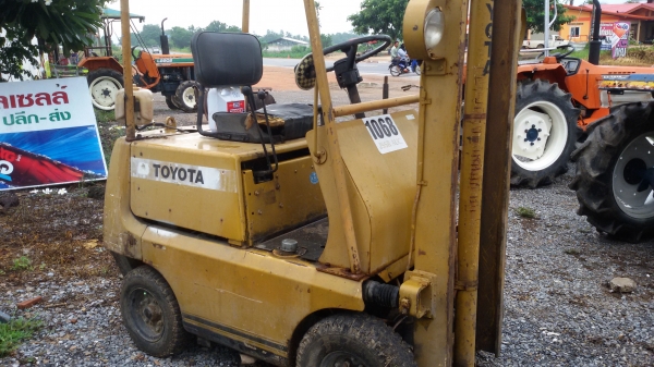 ขายโฟรเลฟเก่านอก1ตันโตต้า