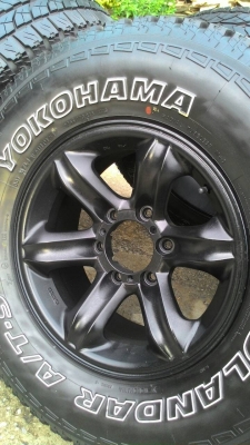 ขายล้อเล็บเหยี่ยว16แท้พร้อมยาง A/T 265/70/16 สวยๆ ขายล้อเล็บเหยี่ยว16แท้พร้อมยาง A/T 265/70/16 สวยๆ