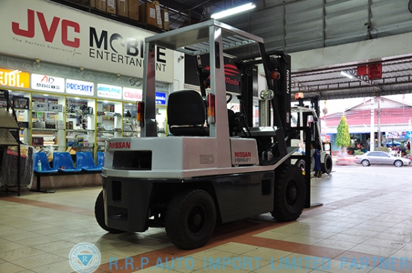 ขายรถโฟล์คลิฟท์มือสอง NISSAN รุ่น PH02 ราคา155,000 บาทนำเข้าจากประเทศญี่ปุ่น 100\% ไม่เคยใช้งานในประเทศไทย