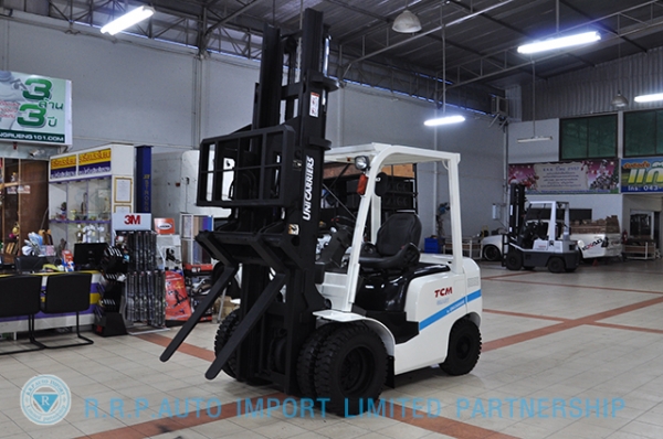 ขายรถโฟล์คลิฟท์มือสอง TCM รุ่น FHD25I3A  ราคา 445,000 บาท นำเข้าจากประเทศญี่ปุ่น 100\% ไม่เคยใช้งานในประเทศไทย