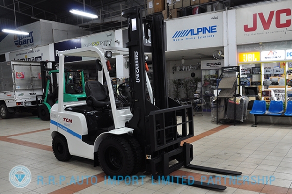 ขายรถโฟล์คลิฟท์มือสอง TCM รุ่น FHD25I3A  ราคา 445,000 บาท นำเข้าจากประเทศญี่ปุ่น 100\% ไม่เคยใช้งานในประเทศไทย