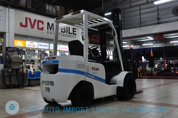 ขายรถโฟล์คลิฟท์มือสอง TCM รุ่น FHD25I3A  ราคา 445,000 บาท นำเข้าจากประเทศญี่ปุ่น 100\% ไม่เคยใช้งานในประเทศไทย