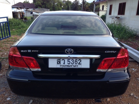 คัมรี รุ่นไฟท้ายชมพูแล้ว หล่อๆ