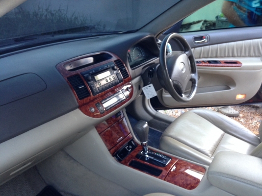 คัมรี รุ่นไฟท้ายชมพูแล้ว หล่อๆ