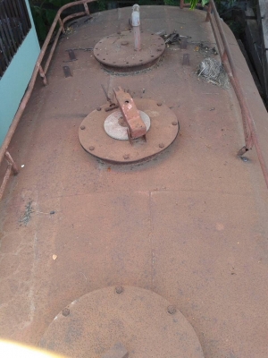 ถังน้ำ 8,000 ลิตร ใส่ 6 ล้อ แชสชี 72 เช็นต์ ยาว 4.10 เมตร  ราคา  48,000  บาท