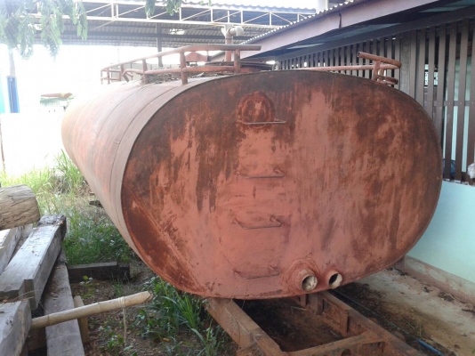 ถังน้ำ 8,000 ลิตร ใส่ 6 ล้อ แชสชี 72 เช็นต์ ยาว 4.10 เมตร  ราคา  48,000  บาท