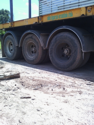 หัวลาก 320  แรง พร้อมหาง 3 เพลา  ราคา  1,450,000  บาท