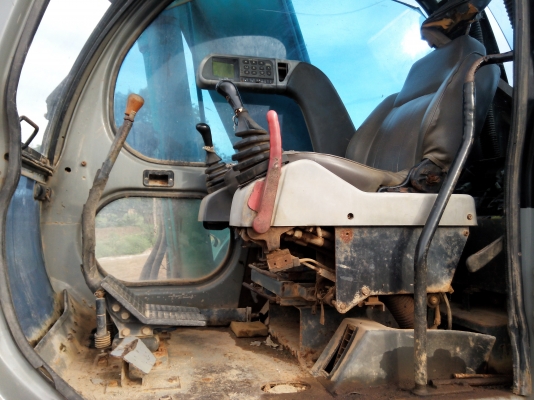 ขายรถแบคโฮ KOBELCO SK200-Vธรรมดา เอกสารอินวอย ราคา 750000