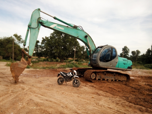 ขายรถแบคโฮ KOBELCO SK200-Vธรรมดา เอกสารอินวอย ราคา 750000