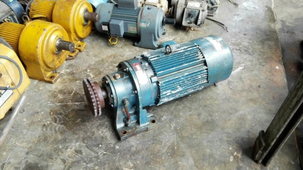Sale>>มอเตอร์เกียร์ Sumitomo Cyclo Drive 7.5 HP. ไฟ 380 V. อัตราทด 1:11 วิ่งเงียบ โทร 089-2499-123 นครปฐม