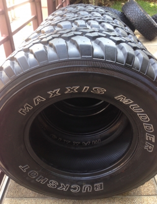 ยาง Mud Maxxis 265 75 16 ปี09 ดอกแทบไม่ได้ใช้ ไม่มีแตกลายงา ลงพื้นจริงปี12 ยาง Mud Maxxis 265 75 16 ปี09 ดอกแทบไม่ได้ใช้ ไม่มีแตกลายงา ลงพื้นจริงปี12