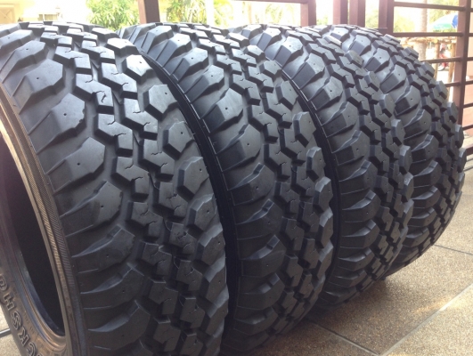 ยาง Mud Maxxis 265 75 16 ปี09 ดอกแทบไม่ได้ใช้ ไม่มีแตกลายงา ลงพื้นจริงปี12 ยาง Mud Maxxis 265 75 16 ปี09 ดอกแทบไม่ได้ใช้ ไม่มีแตกลายงา ลงพื้นจริงปี12