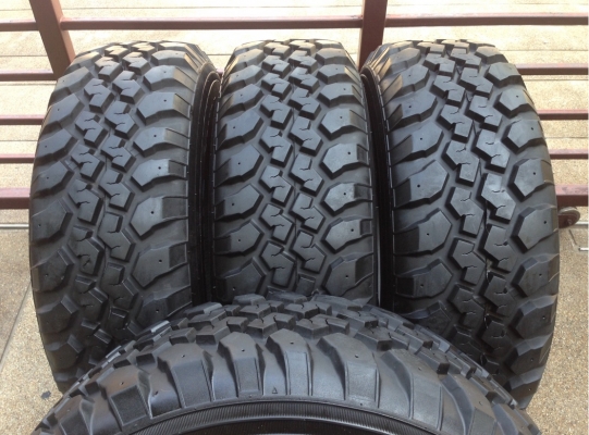 ยาง Mud Maxxis 265 75 16 ปี09 ดอกแทบไม่ได้ใช้ ไม่มีแตกลายงา ลงพื้นจริงปี12 ยาง Mud Maxxis 265 75 16 ปี09 ดอกแทบไม่ได้ใช้ ไม่มีแตกลายงา ลงพื้นจริงปี12