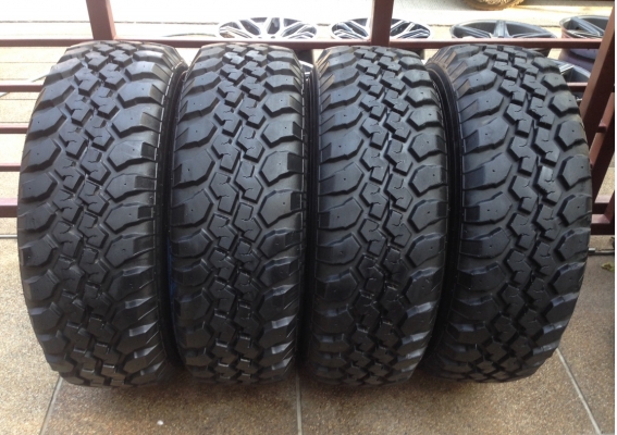 ยาง Mud Maxxis 265 75 16 ปี10 1คู่ สิ้นปี09 1คู่ ดอกคมๆ แทบไม่ได้ใช้ ไม่มีแตกลายงา ลงพื้นจริงปี12 ยาง Mud Maxxis 265 75 16 ปี10 1คู่ สิ้นปี09 1คู่ ดอกคมๆ แทบไม่ได้ใช้ ไม่มีแตกลายงา ลงพื้นจริงปี12