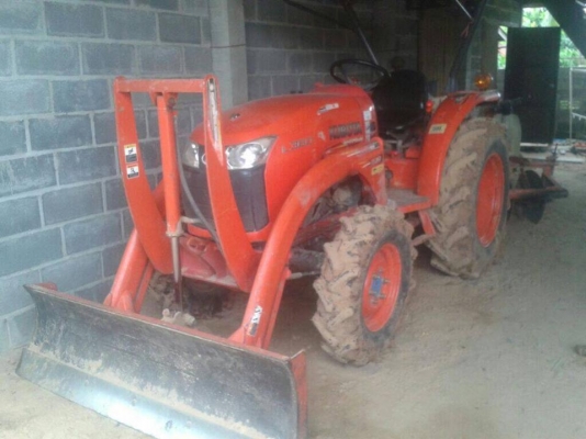 ขายรถไถคูโบต้า 3608 ใช้งานน้อย 1,200ชม. เครื่องดี เดิม สภาพสวย อุปกรณ์ใบมีดหน้า ผานหลัง สภาพสวยพร้อมใช้งาน เอกสารเล่มทะเบียนพร้อมโอน