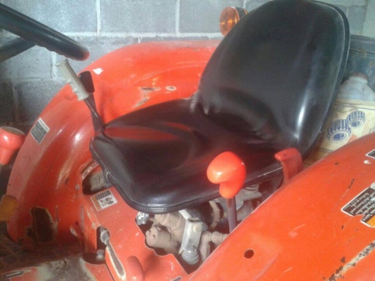 ขายรถไถคูโบต้า 3608 ใช้งานน้อย 1,200ชม. เครื่องดี เดิม สภาพสวย อุปกรณ์ใบมีดหน้า ผานหลัง สภาพสวยพร้อมใช้งาน เอกสารเล่มทะเบียนพร้อมโอน