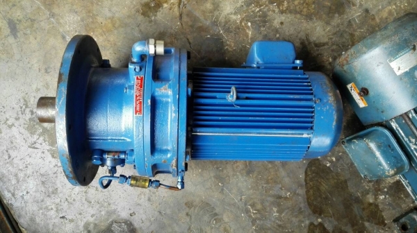 ==========Sold Out!!========== มอเตอร์เกียร์ Sumitomo Cyclo Drive 7.5 HP. ไฟ 380 V. อัตราทด 1:29 แบบหน้าแปลน ของใหม่ไม่เคยใช้งาน โทร 089-2499-123 นครปฐม