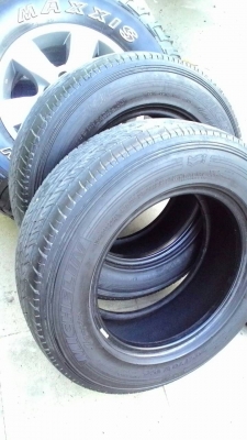 205/70R15 MICHELIN VANPIX มี 2 เส้น tel.081-427-3941