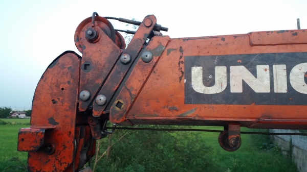 ขายตัวเครนUNIC 3.7ตัน4ท่อนหกเหลี่ยมขาสลับ
