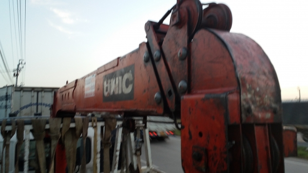 ขายตัวเครนUNIC 3.7ตัน4ท่อนหกเหลี่ยมขาสลับ