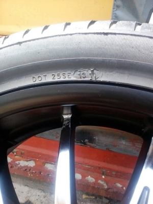 ล้อ vip ขอบ 22 พร้อมยางปี 11 ล้อ vip ขอบ 22 พร้อมยางปี 11