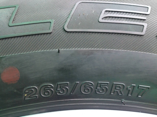 ขายแม็ก Ford 6รูขอบ17 พร้อมยาง 265/65R17 ยางปี12 ดอกยางหนา สวยๆ จำนวน 1 ชุด