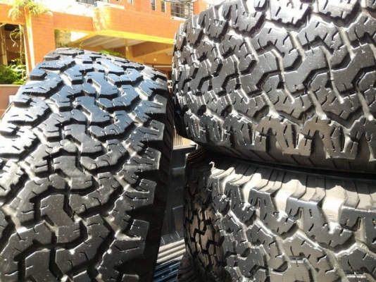 ขายล้อกล้วย  6 รู  8 x 16  พร้อมยาง  BF