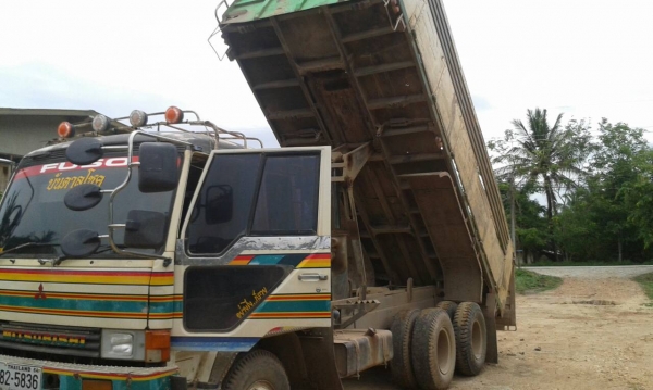 สิบล้อ มิตซู ไอ้หลง FN 527 MA 195โบว์ เกียร์10สปีส 2เพา สภาพดีสวยพร้อมใช้ ทะเบียนพร้อมโอน