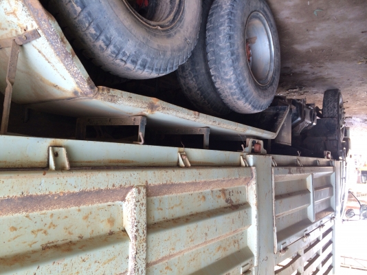 ขายด่วน  รถสิบล้อสองเพลาดั้มพ์  HINO  FM  3M  240  พร้อมใช้งาน เอกสารพร้อม