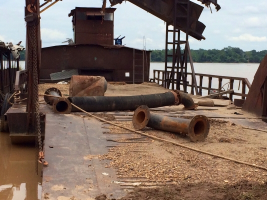 ขายด่วน เรือดูดทราย หิน  พร้อมอุปกรณ์  พร้อมใช้งาน  เอกสารเล่มทะเบียนพร้อม