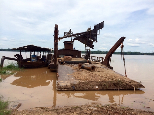 ขายด่วน เรือดูดทราย หิน  พร้อมอุปกรณ์  พร้อมใช้งาน  เอกสารเล่มทะเบียนพร้อม