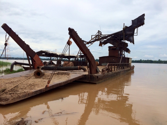 ขายด่วน เรือดูดทราย หิน  พร้อมอุปกรณ์  พร้อมใช้งาน  เอกสารเล่มทะเบียนพร้อม