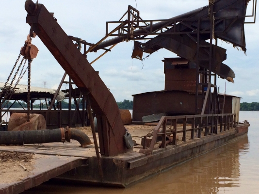 ขายด่วน เรือดูดทราย หิน  พร้อมอุปกรณ์  พร้อมใช้งาน  เอกสารเล่มทะเบียนพร้อม