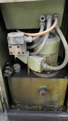 ======= Sold Out =======   ไซโรผสมอาหารถังสแตนเลส Made in Denmark มีระบบไฮดรอลิคและคอนโทรลขึ้นลงออโต้ สภาพสวย โทร 089-2499-123 นครปฐม