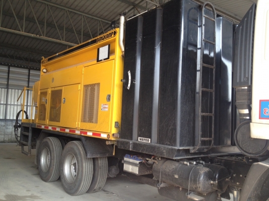 ขาย เครื่องจักรลาดยาง 2008 Used Bergkamp M310 Slurry Seal And Micro Surfacing Paver