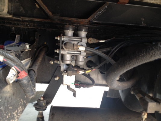 ขาย เครื่องจักรลาดยาง 2008 Used Bergkamp M310 Slurry Seal And Micro Surfacing Paver