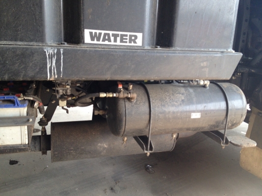 ขาย เครื่องจักรลาดยาง 2008 Used Bergkamp M310 Slurry Seal And Micro Surfacing Paver