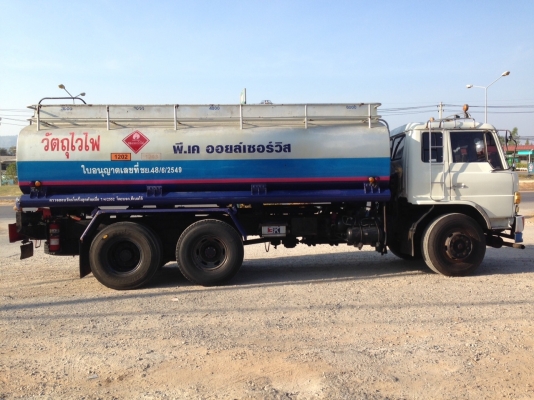 ขายรถน้ำมัน HINO F18 ระบบโหลดล่างพร้อมใช้พร้อมโอน พร้อมใบอนุญาติกรมพลังงาน